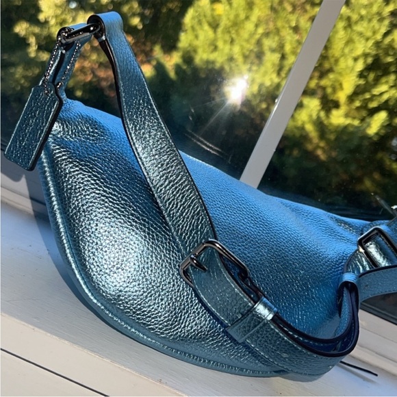 “Like New” COACH Metallic Fanny Pack/Crossbody - Picture 4 of 9